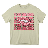Mossy xoxo checker lips Heavy Core Tee - MaliasSmallBusiness