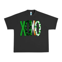 Pigment Black st. patrick's day xoxo Urban Heavy Tee - Bettercallsaul