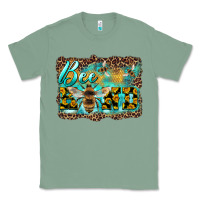 Sage bee kind with sunflower and leopard background Classic Tee - Artiststas