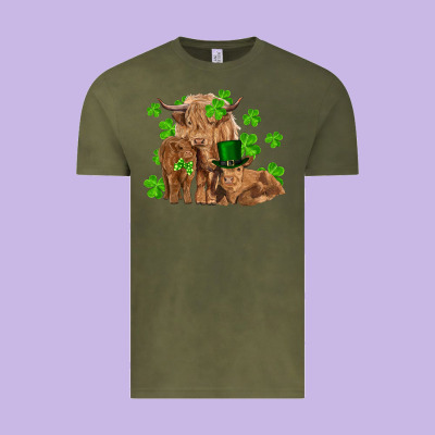 St Patrick's Day Cow Family Vintage Tee Designed By Ranaportraitstore