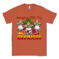 Copper hanging with gnomigos Classic Tee - Artiststas