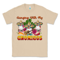 Mushroom hanging with gnomigos Classic Tee - Artiststas