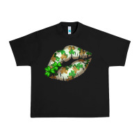 Black St. Patricks Day White Lips Urban Heavy Tee - Bettercallsaul