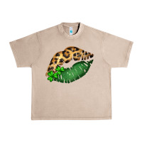 French Oak St. Patricks Day Leopard Lips Urban Heavy Tee - Bettercallsaul