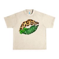 Sandshell St. Patricks Day Leopard Lips Urban Heavy Tee - Bettercallsaul