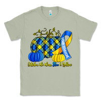 Matcha october we wear blue and yellow with pumpkins Classic Tee - Artiststas