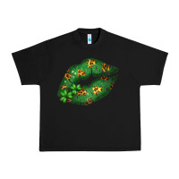 Black Green and Leopard Patterned Irish Day Lips Urban Heavy Tee - Bettercallsaul