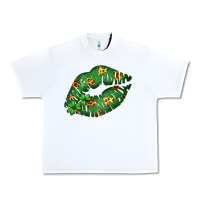 White Green and Leopard Patterned Irish Day Lips Urban Heavy Tee - Bettercallsaul