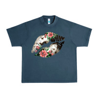 Midnight Navy Cowhide And Flowers Lips Urban Heavy Tee - Bettercallsaul