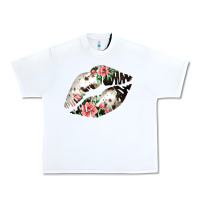 White Cowhide And Flowers Lips Urban Heavy Tee - Bettercallsaul