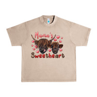 French Oak mama's sweetheart highland cow and calf Urban Heavy Tee - RanaPortraitStore