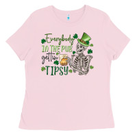 Bubblegum Pink everybody in the pub gettin' tipsy Ladies Tee - MaliasSmallBusiness