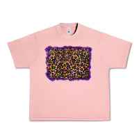 Salmon mardi gras leopard background Urban Heavy Tee - RanaPortraitStore