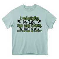 Arona i married my wife for her looks Heavy Core Tee - MaliasSmallBusiness