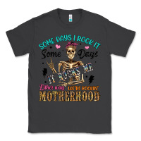 Smoke some days i rock it some days it rocks me either w Classic Tee - Artiststas