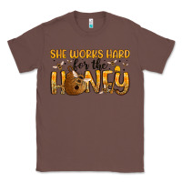 Chestnut she works hard for the honey Classic Tee - Artiststas
