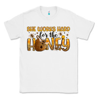 White she works hard for the honey Classic Tee - Artiststas