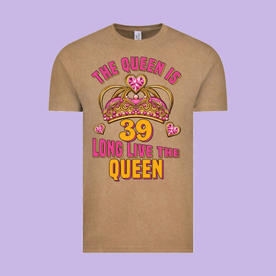 The Queen Is 39 Long Live The Queen Vintage Tee Designed By Jasminsmagicworld