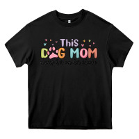 Black this dog mom wears her heart on her sleeve Heavy Core Tee - MaliasSmallBusiness