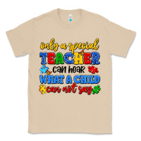 Mushroom only a special teacher can hear what a child can n Classic Tee - Artiststas