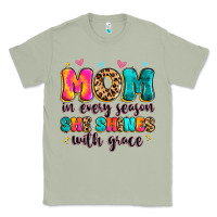 Matcha mom in every season she shines with grace Classic Tee - Artiststas