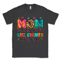 Smoke mom in every season she shines with grace Classic Tee - Artiststas