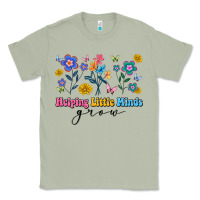Matcha helping little minds grow Classic Tee - Artiststas