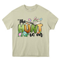 Mossy the hunt is on Heavy Core Tee - MaliasSmallBusiness