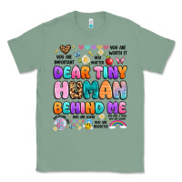 Sage dear tiny human behind me Classic Tee - Artiststas
