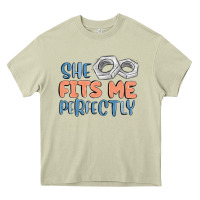 Mossy she fits me perfectly Heavy Core Tee - MaliasSmallBusiness