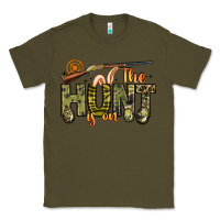 Army Green the hunt is on Classic Tee - Artiststas