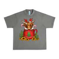 Tornado hot coco christmas highland cow Urban Heavy Tee - Jasminsmagicworld