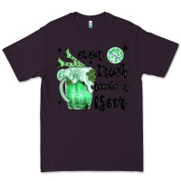 Plum even ırısh needs a beer Premium Tee - MaliasSmallBusiness
