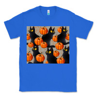 True Royal black cat with pumpkins tumbler Classic Tee - LillyAllenDesigns