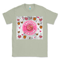 Matcha cafecito y chisme Classic Tee - Artiststas