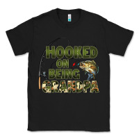 Black fish lures hooked on being grandpa Classic Tee - Artiststas