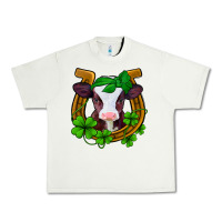 Pistachio lucky horseshoe 4 leaf clover baby calf Urban Heavy Tee - Jasminsmagicworld