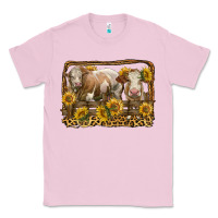 Bubblegum Pink simmental bull and heifer with sunflowers Classic Tee - LillyAllenDesigns