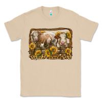 Mushroom simmental bull and heifer with sunflowers Classic Tee - LillyAllenDesigns