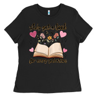 Black she's got a book for every situation Ladies Tee - MaliasSmallBusiness
