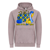 Vintage Zinc october we wear blue and yellow with pumpkins Vintage Hoodie - Artiststas