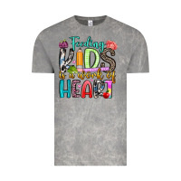Cloud Rock feeding kids is a work of heart Vintage Tee - Artiststas
