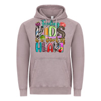 Vintage Zinc feeding kids is a work of heart Vintage Hoodie - Artiststas