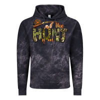 Cloud Black the hunt is on Vintage Hoodie - Artiststas
