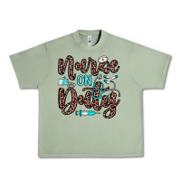 Oil Green nurse on duty Urban Heavy Tee - JahusDesignShop
