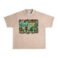 French Oak bee kind with sunflower and leopard background Urban Heavy Tee - Artiststas
