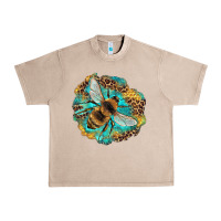 French Oak leopard honeycomb with bee Urban Heavy Tee - Artiststas