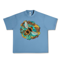 Pebble Blue leopard honeycomb with bee Urban Heavy Tee - Artiststas