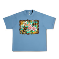 Pebble Blue bees and lilies with leopard Urban Heavy Tee - Artiststas