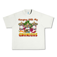 Pistachio hanging with gnomigos Urban Heavy Tee - Artiststas